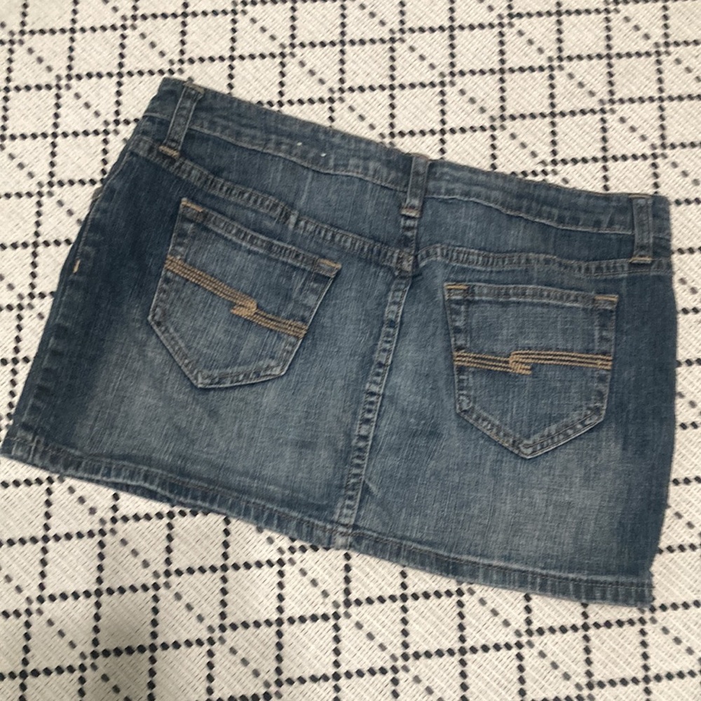 2 mini skirts - Picture 3 of 7